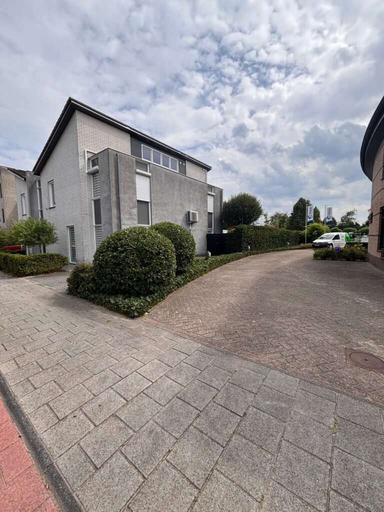Bedrijfstuin onderhoud door Hoveniersbedrijf Excellent Tuin Onderhoud