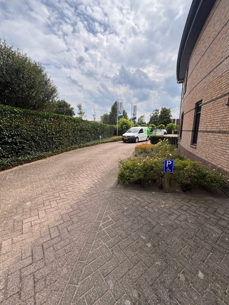Bedrijfstuin onderhoud door Hoveniersbedrijf Excellent Tuin Onderhoud